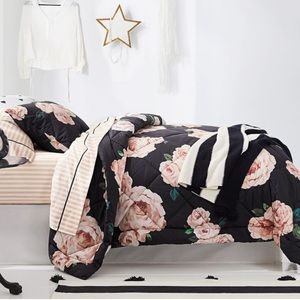 Pottery barn teen Emily & Merritt floral full/queen duvet black blush. FREE SHIP